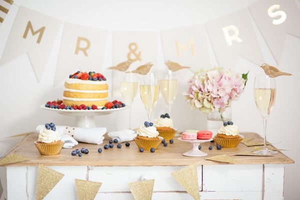 Sweet wedding decor ideas by Blueboxtree as seen on Wedding Blog Humming Heartstrings (17)