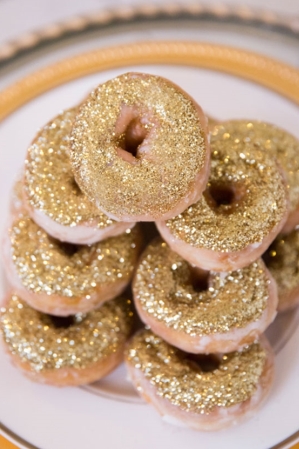 Sparkly Wedding Donuts photographed by Gemini Photography as seen on Wedding Blog Humming Heartstrings-
